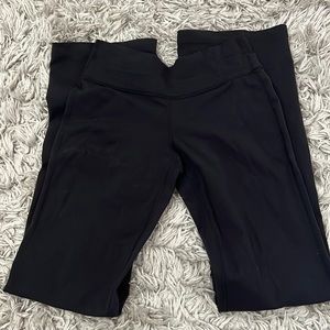 Lululemon size 6 flare bottom pants